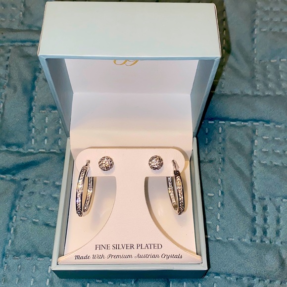 Jenni Park Earring Set - Picture 1 of 4